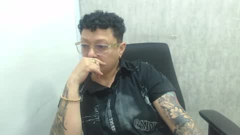 tomboy_jzz online show from April 8, 9:34 am