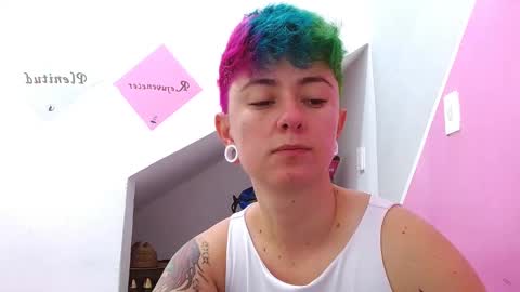 Blue online show from October 25, 6:08 pm