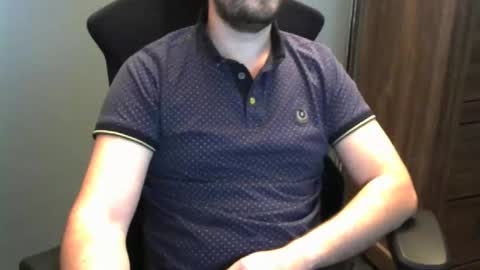 tomin3m online show from November 18, 7:06 pm