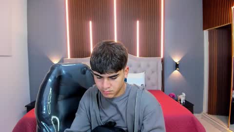 Tommy  online show from October 29, 3:52 am