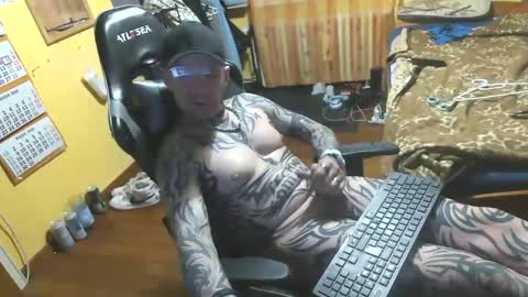 tommy18cmhot online show from April 1, 7:22 pm