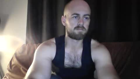 Snapshot of tommy5173 chatting on December 11, 9:41 am tommy5173 online show from December 11, 9:41 am