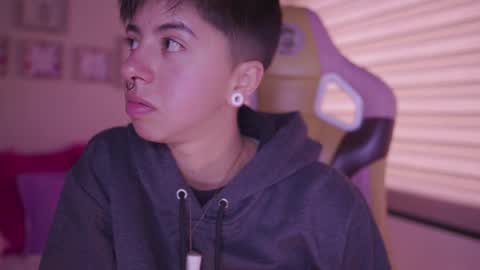 Blue  online show from March 20, 6:02 pm