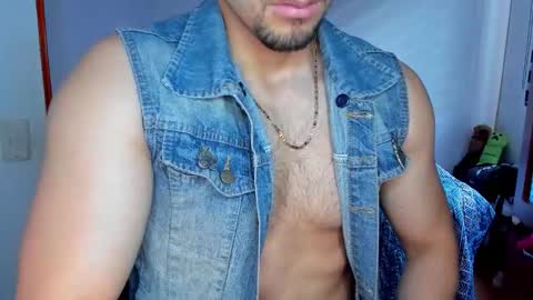 Twitter BreddTommy IG tommy bredd online show from November 26, 8:27 pm