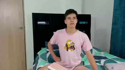 Snapshot of tommy_carlos chatting on September 24, 11:55 pm online show from September 24, 11:55 pm