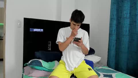 Snapshot of tommy_carlos chatting on October 4, 8:12 am online show from October 4, 8:12 am