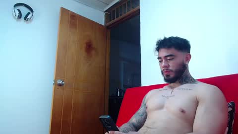 Steven online show from February 4, 6:04 am