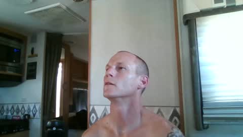 tommygunsfit online show from October 6, 8:48 pm