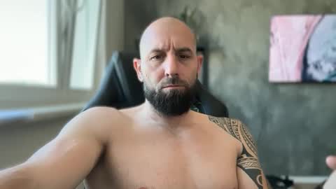 Thomas Fit online show from June 4, 6:19 am