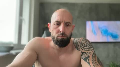 Thomas Fit online show from June 3, 12:08 pm