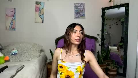 leyla  online show from February 12, 3:15 pm