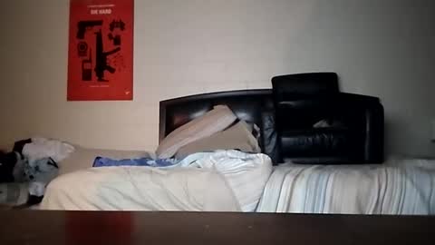 tomthebomb347 online show from January 1, 7:09 am