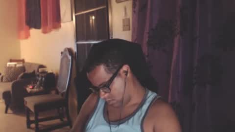 Snapshot of toni2814 chatting on October 19, 2:38 am Antonio online show from October 19, 2:38 am