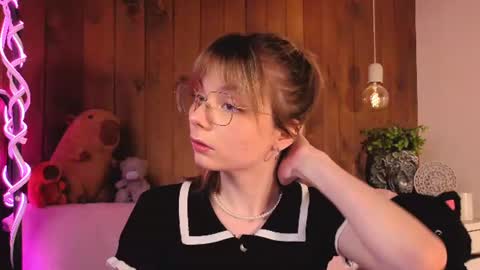 Melissa online show from July 1, 9:01 pm