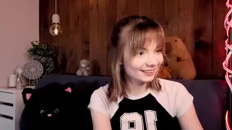 Melissa online show from July 18, 8:44 pm