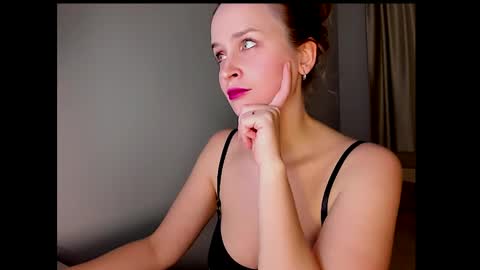 Tony and Alice online show from February 12, 9:33 pm