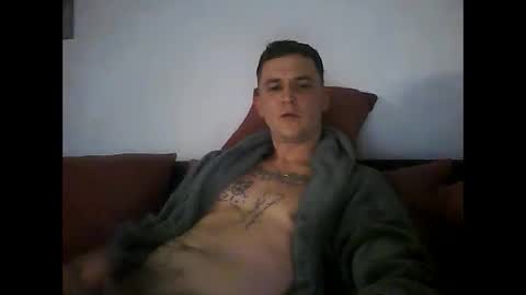 tonystrawberry online show from March 6, 10:20 pm