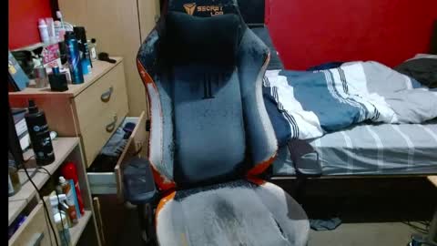 toodddy online show from April 8, 10:13 pm