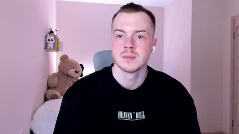 Snapshot of toohornyserj chatting on January 14, 2:08 am toohornyserj online show from January 14, 2:08 am