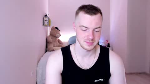 Snapshot of toohornyserj chatting on January 24, 8:32 pm toohornyserj online show from January 24, 8:32 pm