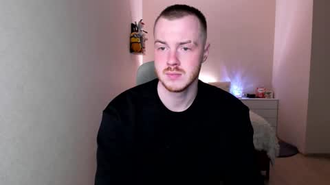 Snapshot of toohornyserj chatting on October 31, 8:42 pm toohornyserj online show from October 31, 8:42 pm