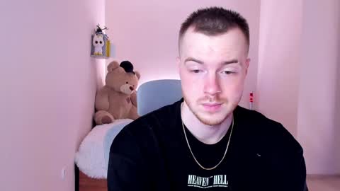 Snapshot of toohornyserj chatting on January 10, 4:01 am toohornyserj online show from January 10, 4:01 am