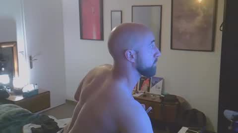 tootsybird69 online show from April 28, 10:36 pm