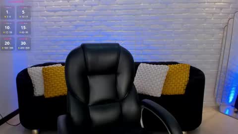 Tori Cross online show from March 5, 3:29 pm