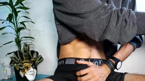 Enzo Moretti online show from November 18, 1:41 am