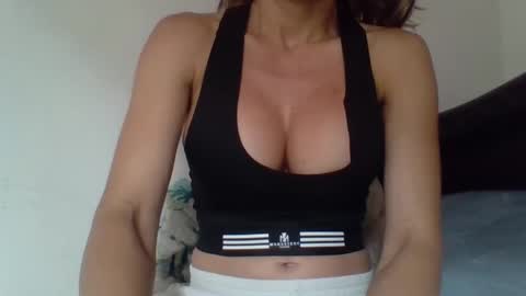 Snapshot of toyita707852490 chatting on September 28, 5:00 pm toyita online show from September 28, 5:00 pm