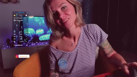 Hey my name is Kiri Kiri online show from September 21, 10:25 pm