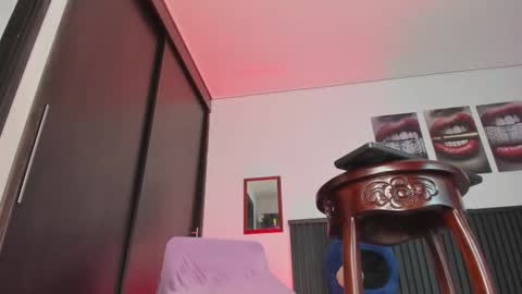 Snapshot of trannypartner chatting on October 24, 3:13 pm Juliana Giiraldo  online show from October 24, 3:13 pm