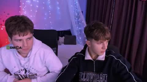 Travis online show from December 21, 8:26 pm