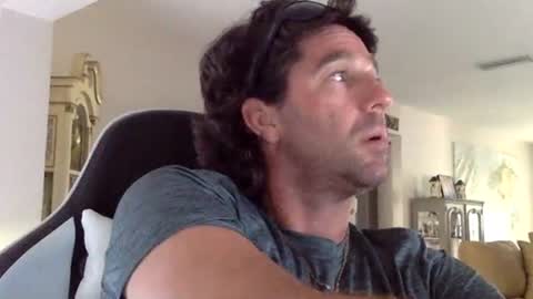 TravisKenn online show from March 1, 9:19 pm