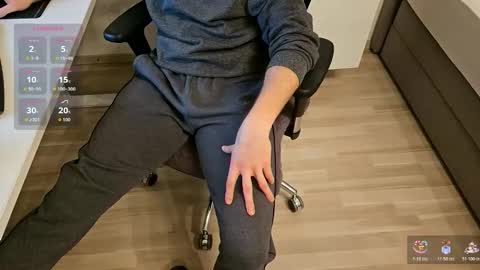 tree1989 online show from January 8, 5:41 pm