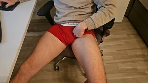 tree1989 online show from March 7, 8:53 pm