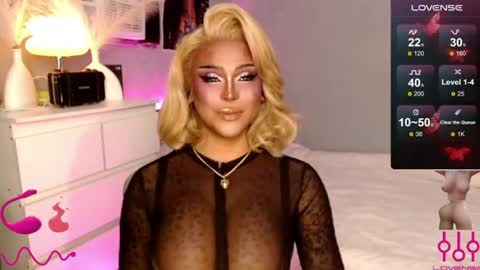 Jade online show from August 2, 2:30 pm