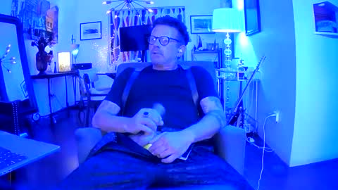 Trent Pounder online show from December 6, 8:43 am