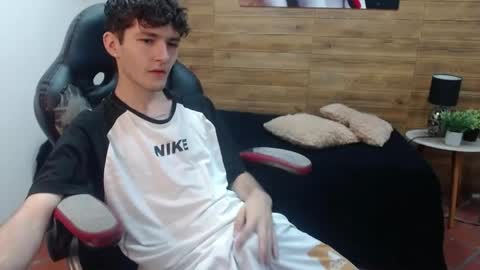 trevor_mob online show from May 8, 8:25 pm