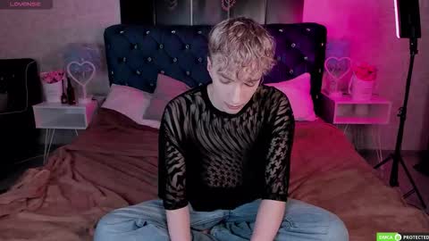 TrevorBenson online show from November 6, 3:09 am