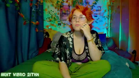 trickykitsune online show from November 17, 2:52 pm