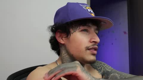 - trieone online show from January 11, 1:22 am