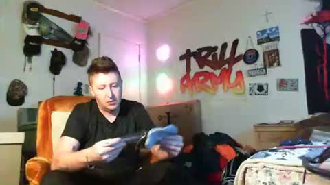 trillnonymau5 online show from January 8, 1:41 pm