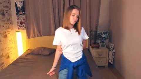 Snapshot of trinahillier chatting on October 14, 6:22 pm Bubbles online show from October 14, 6:22 pm