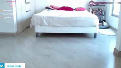 Snapshot of trinity_prestige chatting on October 13, 7:49 pm TRINITY online show from October 13, 7:49 pm