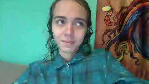 Snapshot of trippybb222 chatting on October 12, 6:54 pm trippybb222 online show from October 12, 6:54 pm