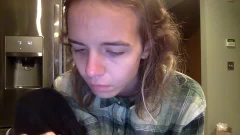 Snapshot of trippybb222 chatting on September 25, 1:45 am trippybb222 online show from September 25, 1:45 am