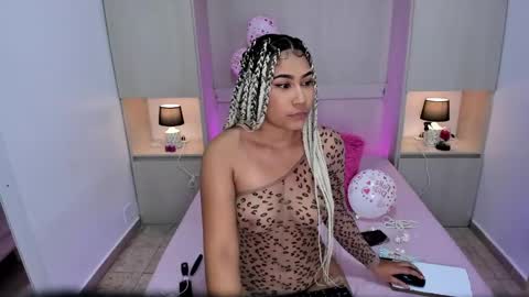 TRISHA online show from February 15, 4:14 am