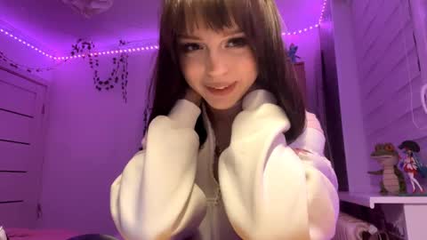 I am Sammy ntmu Psst hit that thumb up online show from April 4, 11:39 am