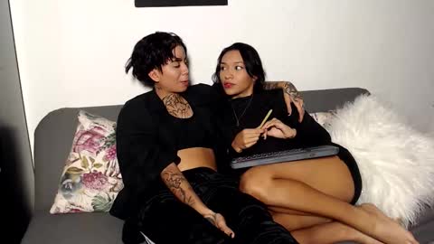 trixiandsuki online show from October 10, 10:47 pm